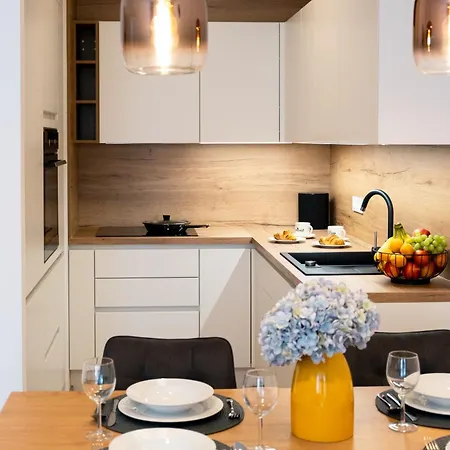 Masarykova Residence - Modern 1-Bedroom In City Center & Free Parking Laibach Exterior foto