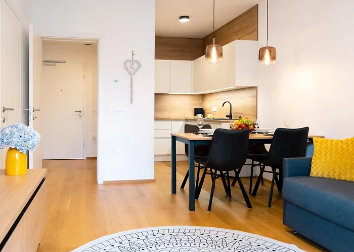 Masarykova Residence - Modern 1-Bedroom In City Center & Free Parking