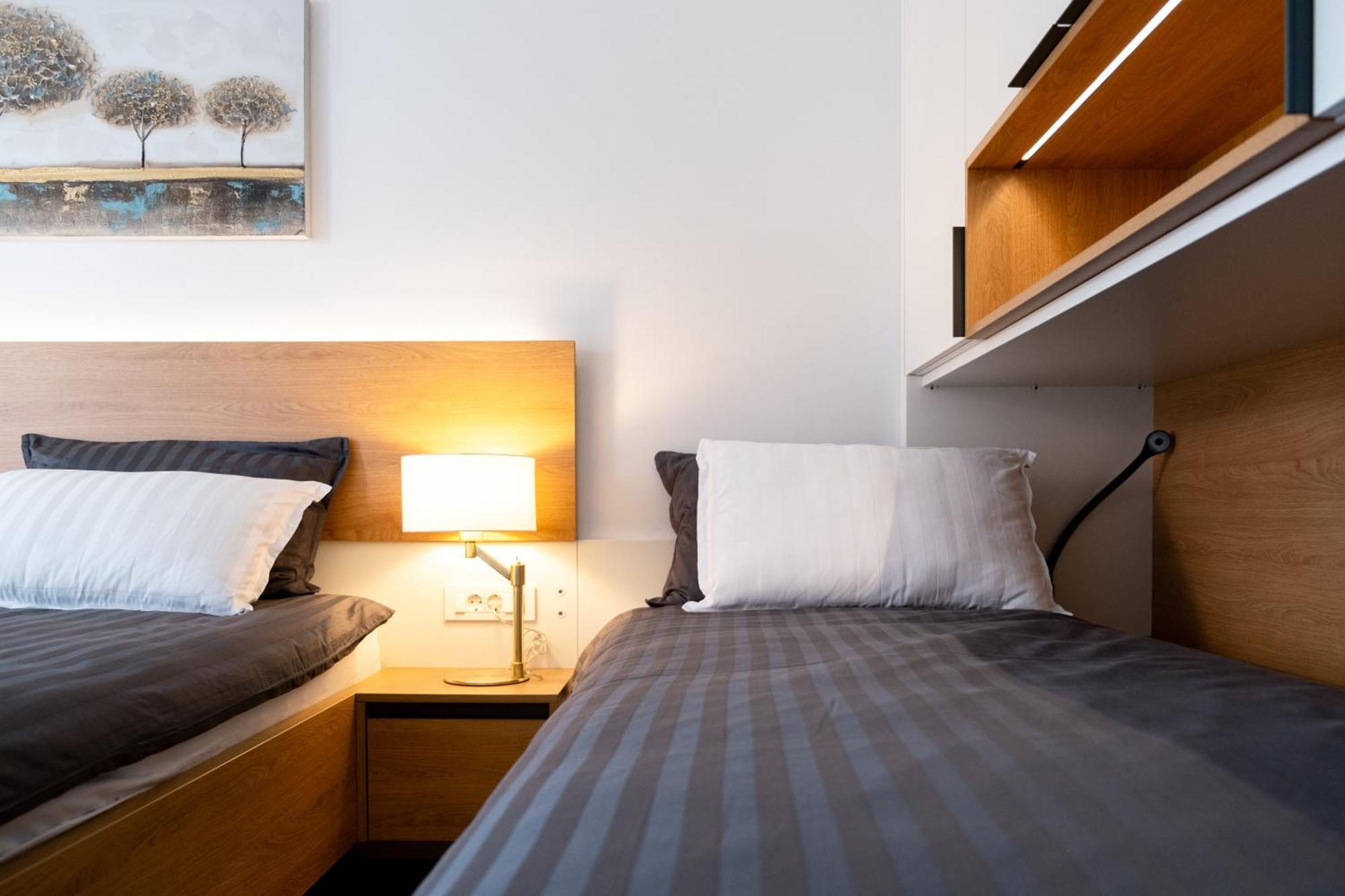 Apartment Masarykova - Modern 1-bedroom In Center & Free Parking Laibach